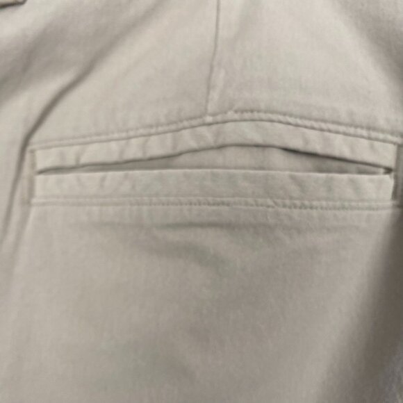 Under Armour Men's Khaki Shorts 38 Nylon Blend Flat Front - Picture 10 of 11